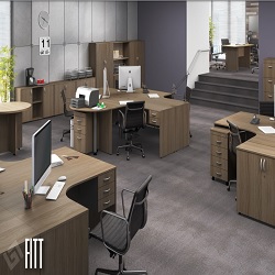 Estação de Trabalho Fitt com pé painel 